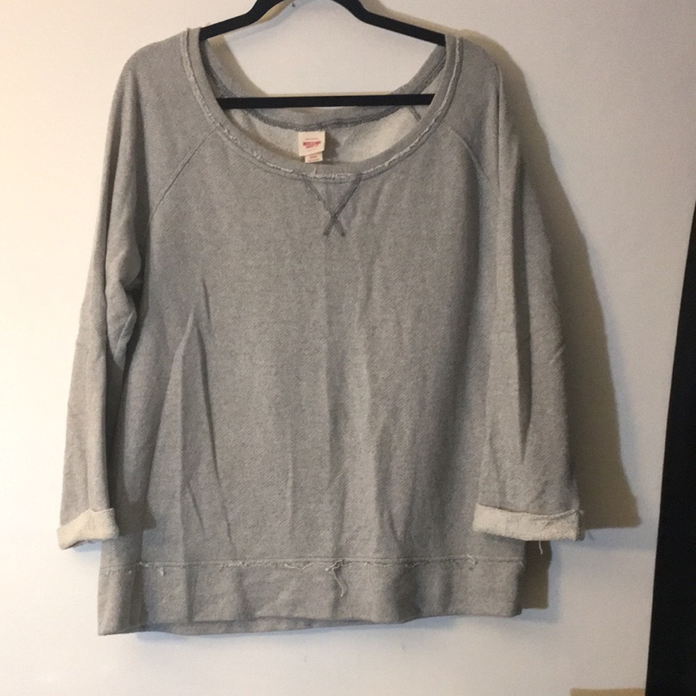 NWOT gray lounge top